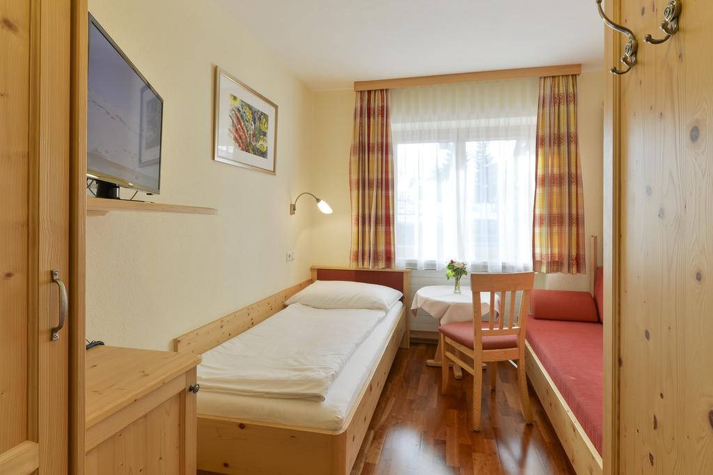 Haus Wallis Hotel Lech am Arlberg Pokój zdjęcie